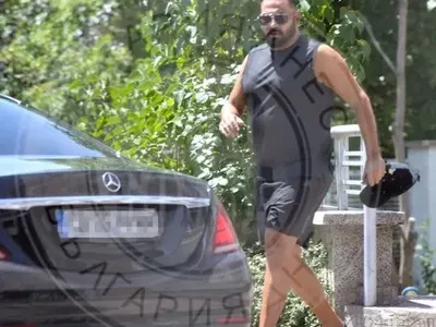 Гадже потроши Мерцедеса на Азис! 200 бона отидоха на вятъра