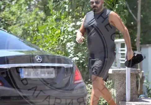 Гадже потроши Мерцедеса на Азис! 200 бона отидоха на вятъра