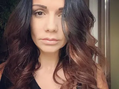 Кали сама ремонтира дома си