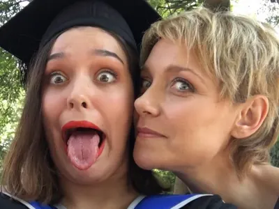 Койна Русева дипломира дъщеря си