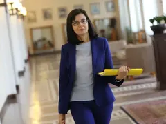 Кунева ослепя, движи се само с водач