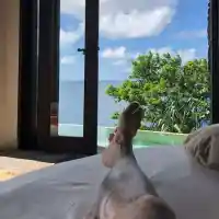 Любовник дядо заведе Цеци Красимирова на почивка в чужбина! Плаща по 15 000 лв за нощувка