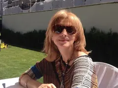 Миа Сантова напусна телевизията заради детето