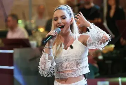 Михаела Маринова призна: Обичам да гледам рани и кръв!