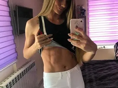 Нанси Карабойчева на крачка от анорексията (Вижте колко е слаба)