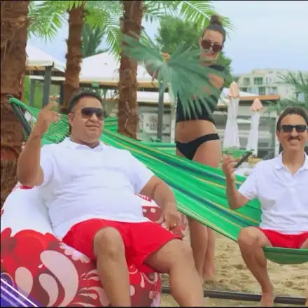 Наско Ментата с нов хит! Възпя и Шушанките