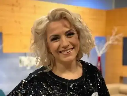 Палавница! Поли Генова била любовница на професор от НАТФИЗ в студентските си години