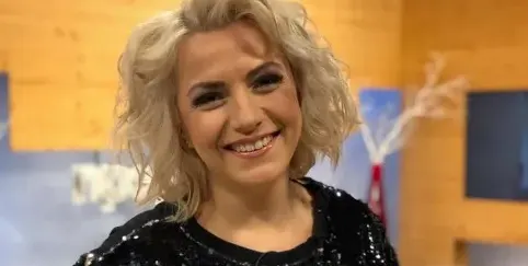 Палавница! Поли Генова била любовница на професор от НАТФИЗ в студентските си години