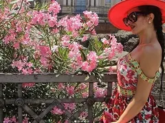 Райна се кипри с рокли-евтинджос за 38 лева!
