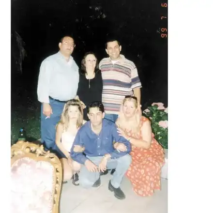 Сестрата на Фатик с младо гадже