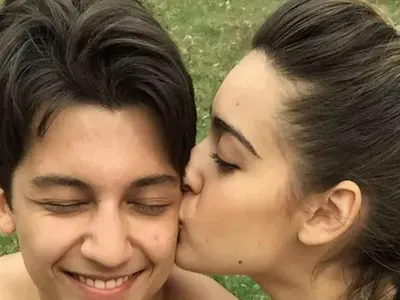 Щерката на Гала върти двама! Синът на Джуджи още страда за палавата Мари