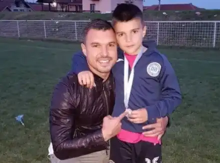 Синът на Валери Божинов рита в Португалия