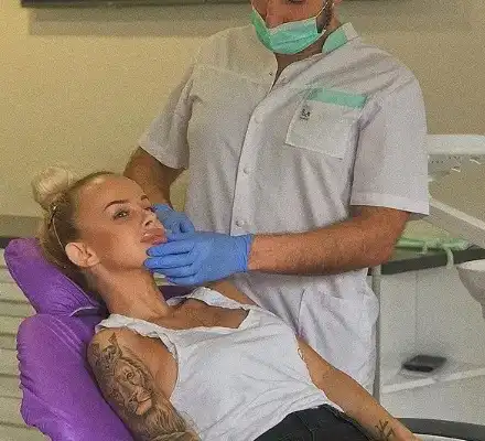 Сузанита на 30 години ще бъде робокоп! Започнаха да я бодат с инжекции за лицеви подобрения още на 15 години