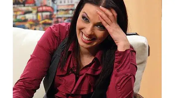 Свръхамбициозната Виктория Петрова има 5 висши