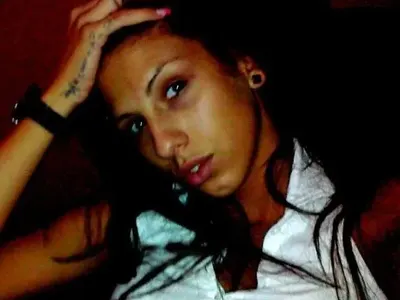 Таксиджия се гаври с дъщерята на Крокодила