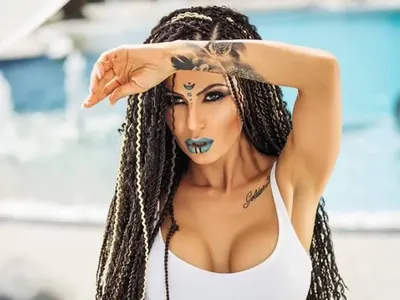 Татяна уби колежките си с новата си песен „Мамасита“