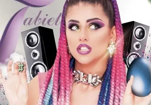 Тийнидолката EVA лъже феновете си и не си плаща, когато й вършат работата! Ето как МАМИ