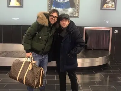 Това ли е гаджето на  Мариус Куркински?