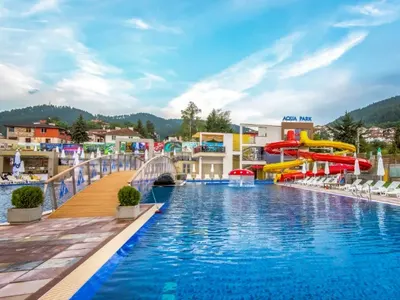 В Термален аквапарк „Персенк“ Девин: Модна фиеста събра Дара и красавиците на Визаж! Светският елит се наслади на стилно прет-а-порте