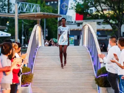 В Термален аквапарк „Персенк“ Девин: Модна фиеста събра Дара и красавиците на Визаж! Светският елит се наслади на стилно прет-а-порте