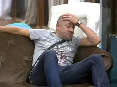 Върнаха пияндето Гъмов в Кукления театър