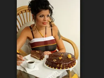 Вероника върти палачинки в Бургас