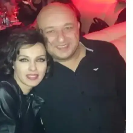 Виктория Петрова и Кралев пак заедно! Двойката отмаря в баровски комплекс край Варна