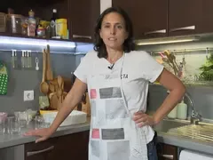Генка Шикерова и родата й си купиха цял блок благодарение на вървежния им бизнес!  Избиват рибата в продажбите на розово масло, сладко от рози и розова вода