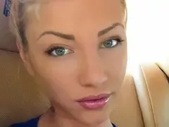 Малкото коте на Божинов сваля певец