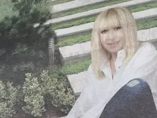 Засадиха трева на стълбите на Лили