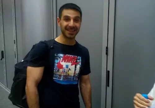 Актьорът Юлиян Петров събира почитателки на кафе