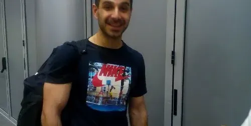 Актьорът Юлиян Петров събира почитателки на кафе