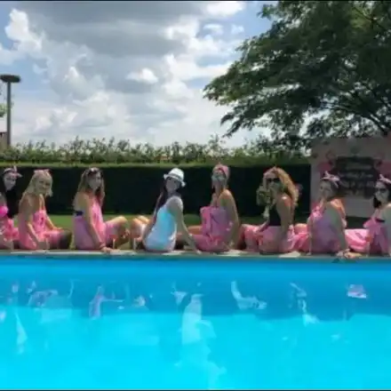 Биляна с лудо моминско парти