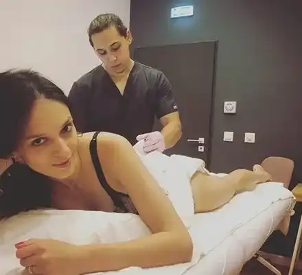 Чужд мъж бара дупето на Луиза Григорова, актрисата каза „баста“ на купоните