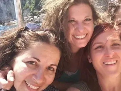 Цолова бяга в Америка! Колежката, с която Ани си тръгна аварийно от Нова, вече е преподавател в Щатите и ще я последва