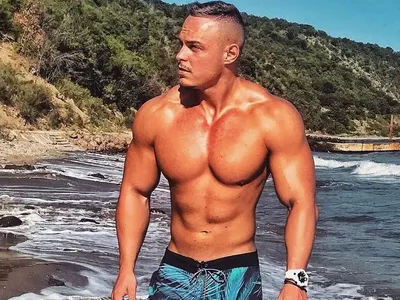 Гаджето на Адриан Зурков двойничка на Маги Желязкова