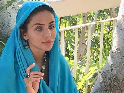 Гаджето на Елен Колева я снима като Богородица