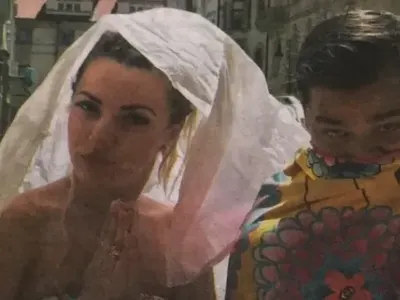 Гаджето на Поли Генова я заведе в Бали