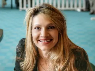 Галя Литова се олелчи