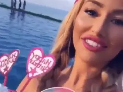 Гери-Никол духа и ближе за ЧРД! Празнува с любимите си мъже (СНИМКИ)