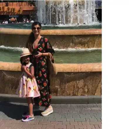 Града заведе щерката в Италия