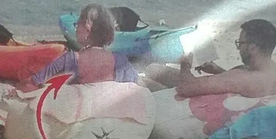 Хекимян се ошишка, тресе коремче и паласки на море с мама (Папарашки снимки)