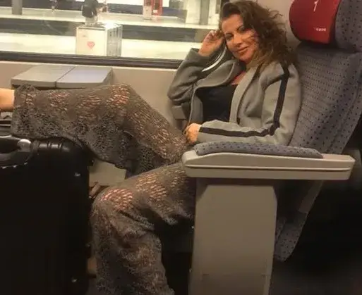 Илиана Раева се обзаведе с куфар за 860 лева