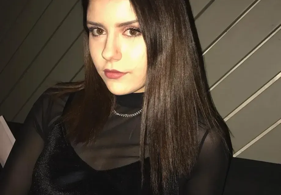 Катерина Блатечка влюбена в съученик! (Снимки на щерката на актьора)