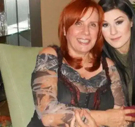 Кичка и Кристи едва не загубли зрението си! Певицата вярва в повтаряне на съдбата