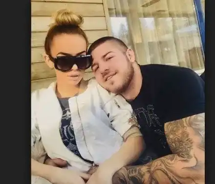 Кой - кого издържа? Гаджето на Сузанита заработва по 20 лева на вечер, а тя – по 2000 лева! Ето какво бачка Алекс