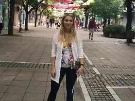 Кой наду корема на тризначката Любов? (Вижте я бременна)