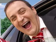 Краси Радков спи с тапи за уши заради ревливо бебе