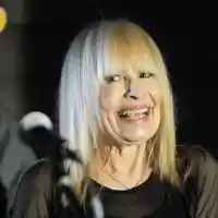 Лили Иванова изпусна 300 бона заради такса смет