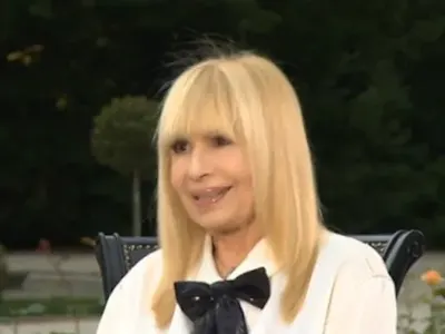 Лили неразделна с парфюма